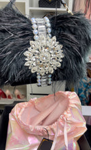 Load image into Gallery viewer, Ostrich feathers clutch
